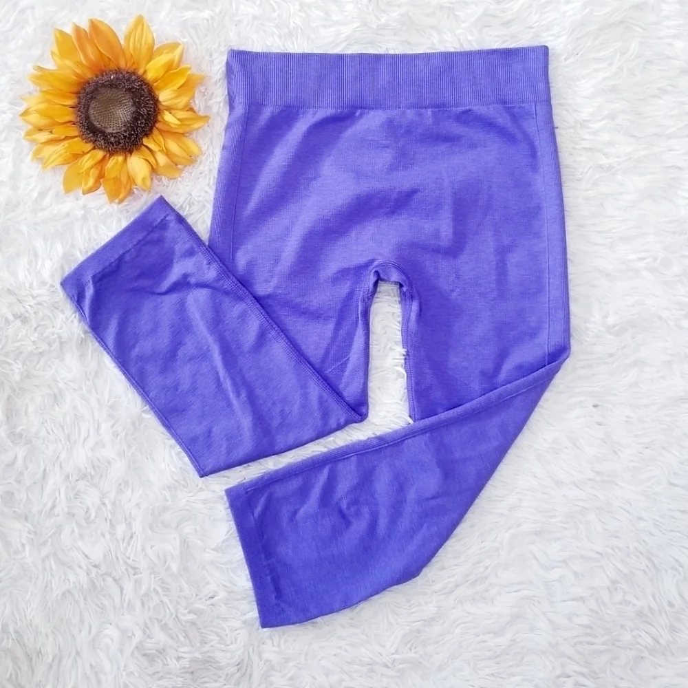 IVIVVA Seamless Compression Crop Leggings Purple